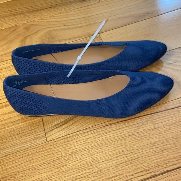 NEW Sava Lea Pointed Toe Ballerina Shoe in size 39/US 9, new without box - Picture 5 of 7